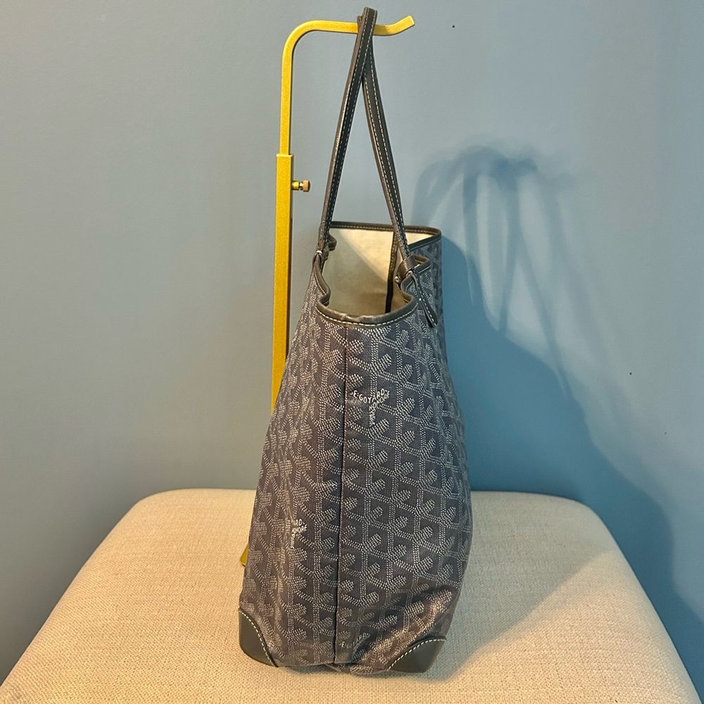 Goyard Gray Saint Louis PM Tote Bag - Picture 5 of 11